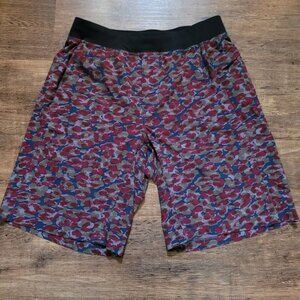 Men's Lululemon Active Shorts Large Pull-on Casual Gym Yoga Print
